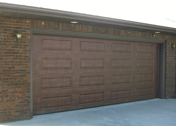 Standard+, 18' x 7', American Walnut, No windows